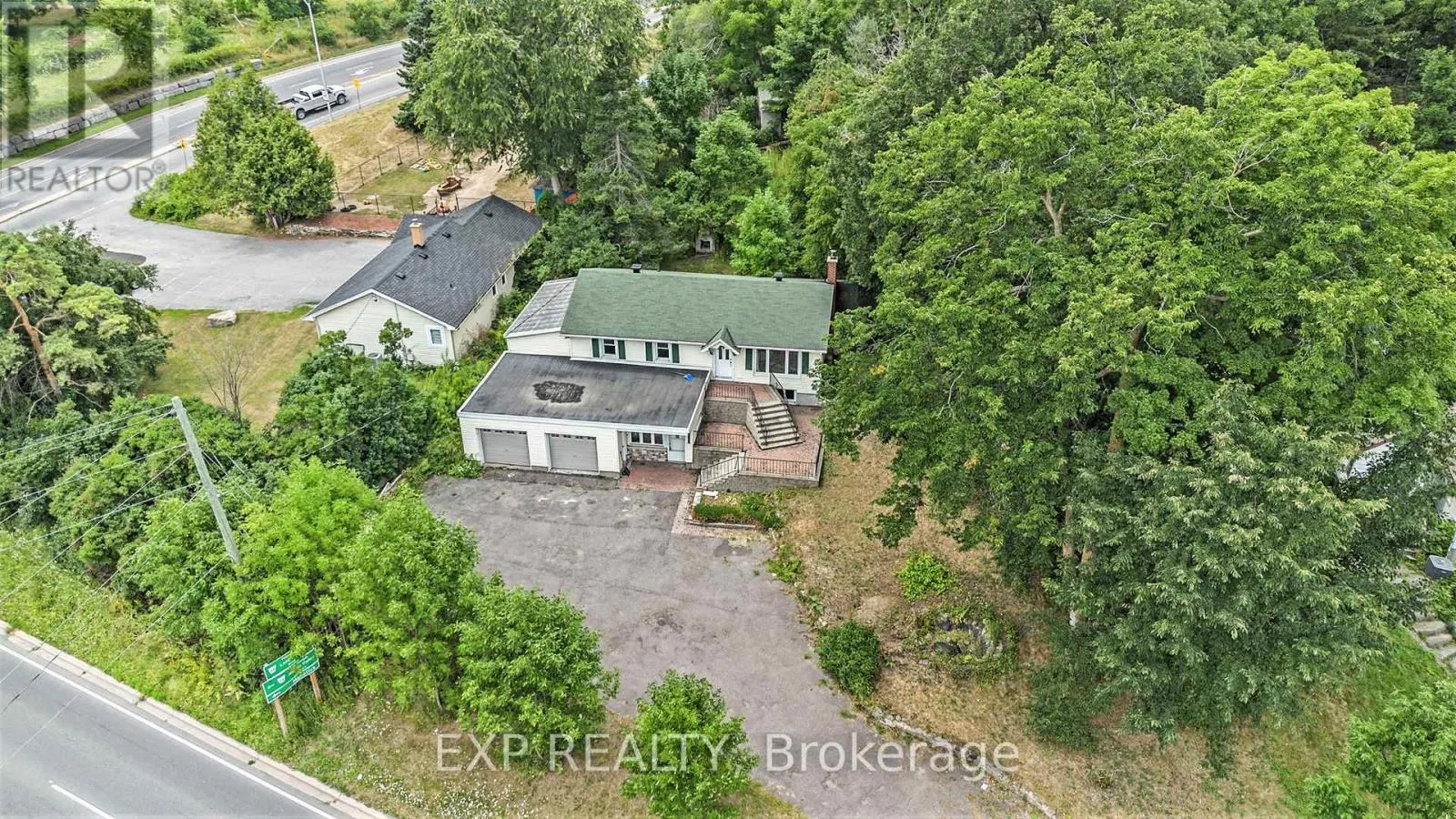 3854 PRINCE OF WALES DRIVE