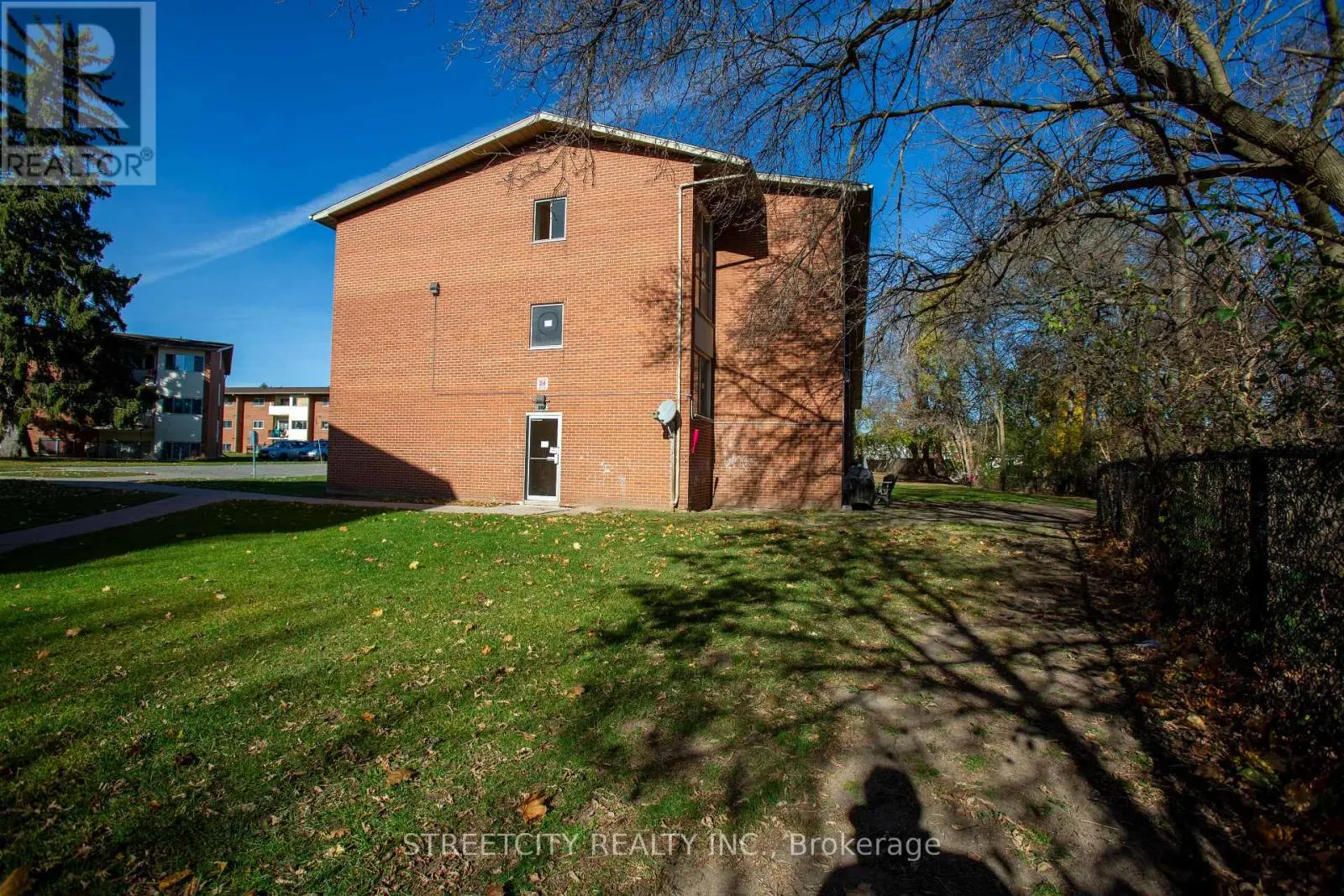 210 - 1172 HAMILTON ROAD E, #210