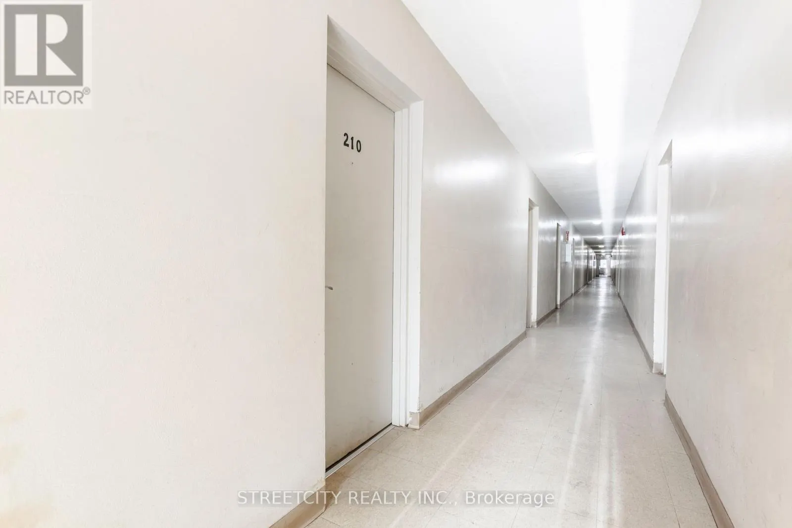 210 - 1172 HAMILTON ROAD E, #210