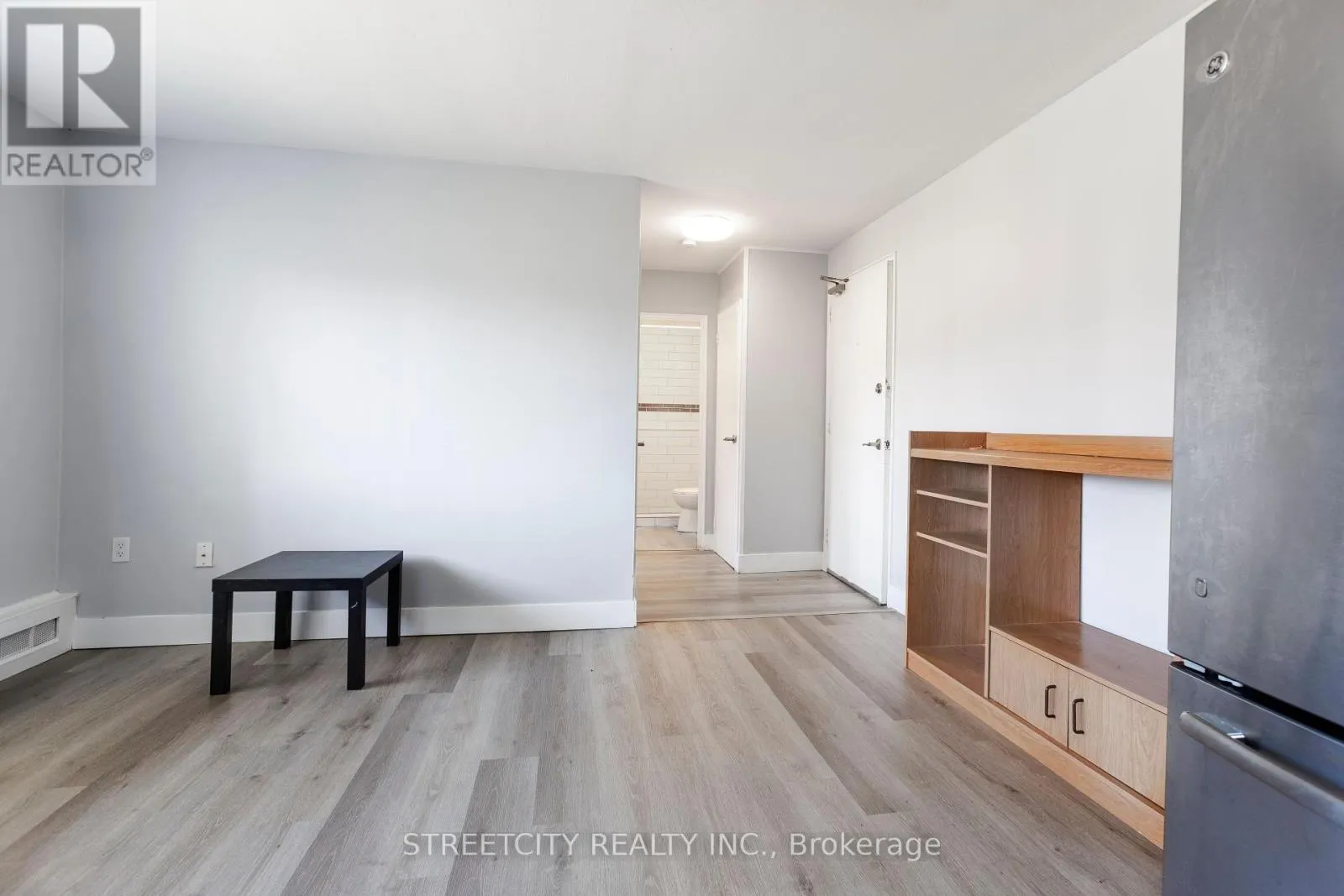 210 - 1172 HAMILTON ROAD E, #210