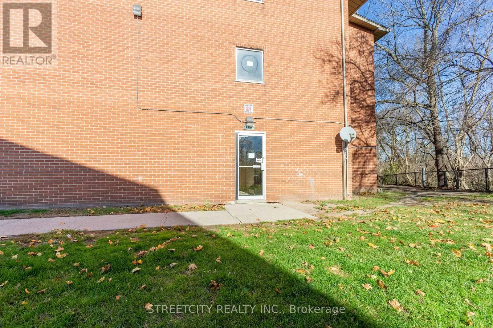 210 - 1172 HAMILTON ROAD E, #210