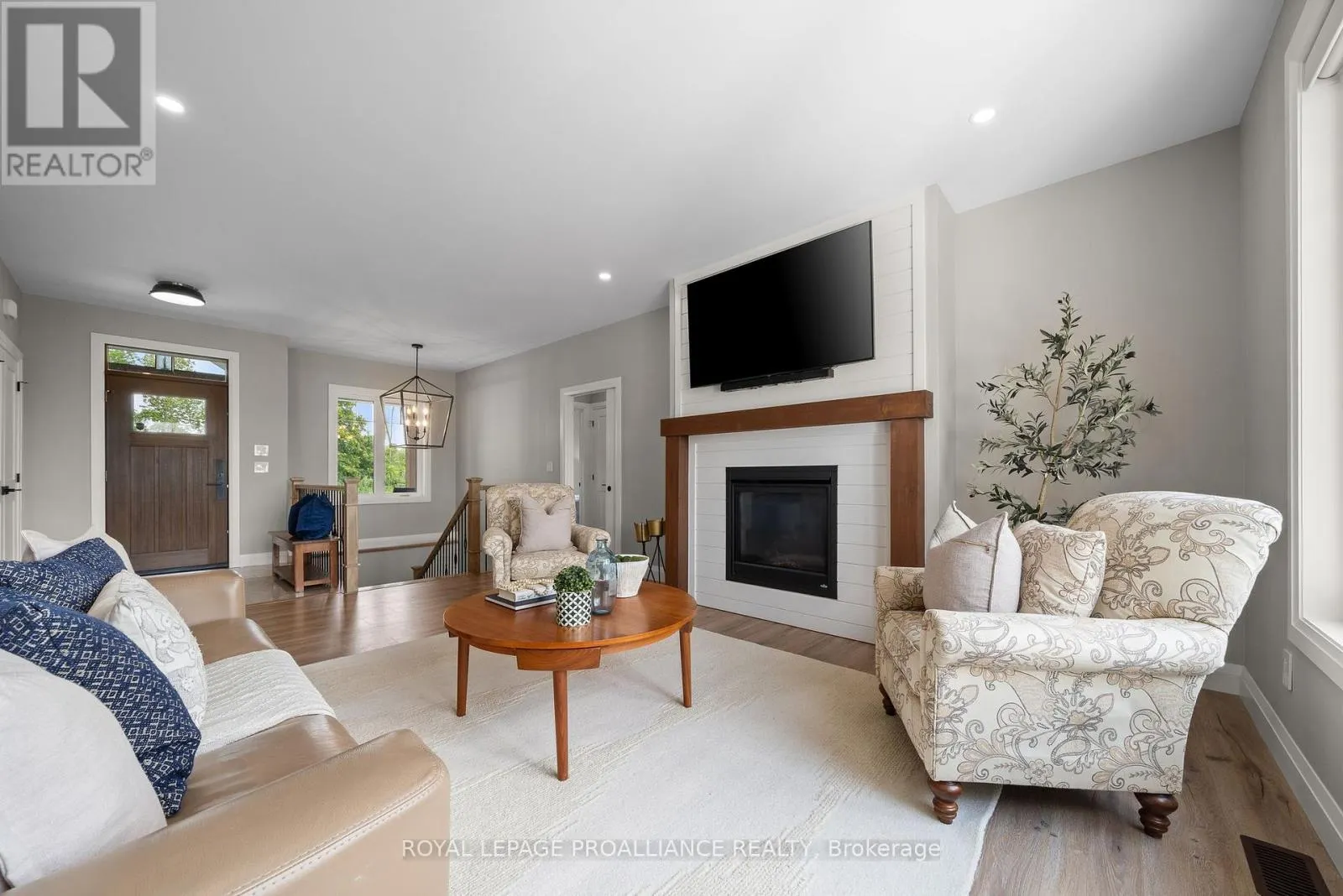 54 GEORGINA STREET