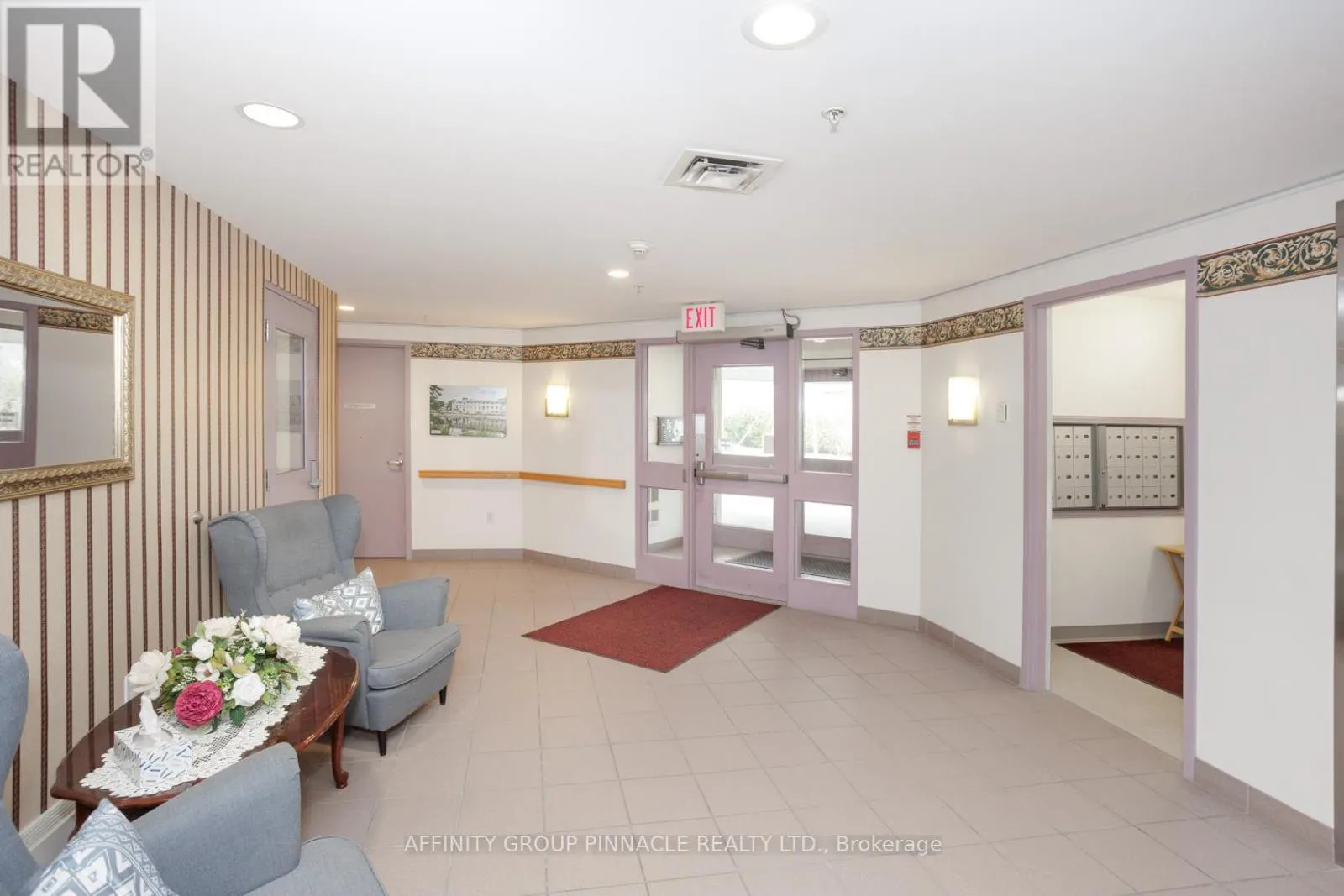 312 - 8 HURON STREET, #312