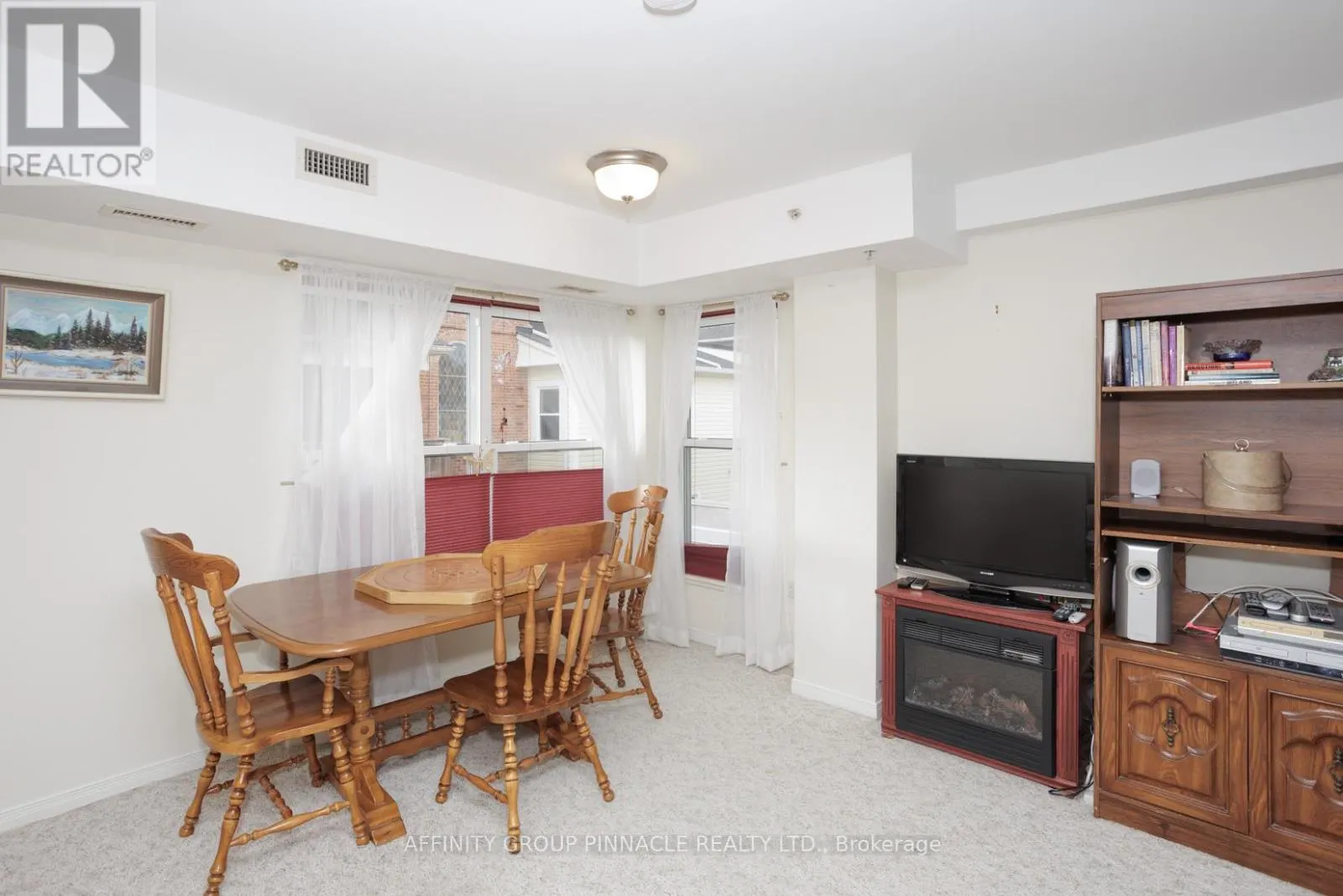 312 - 8 HURON STREET, #312