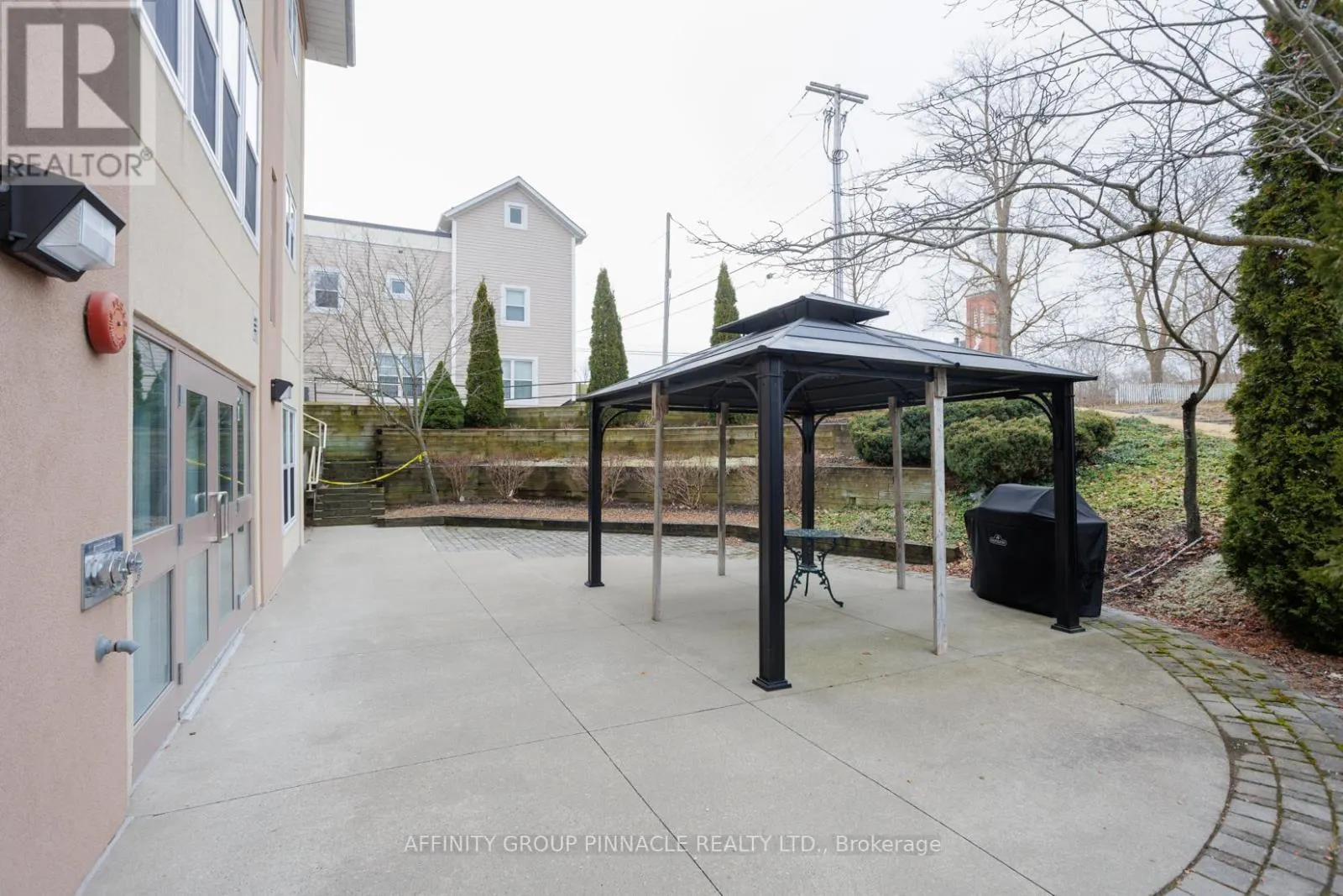 312 - 8 HURON STREET, #312