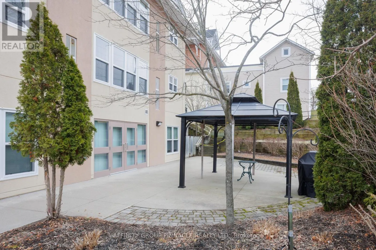 312 - 8 HURON STREET, #312
