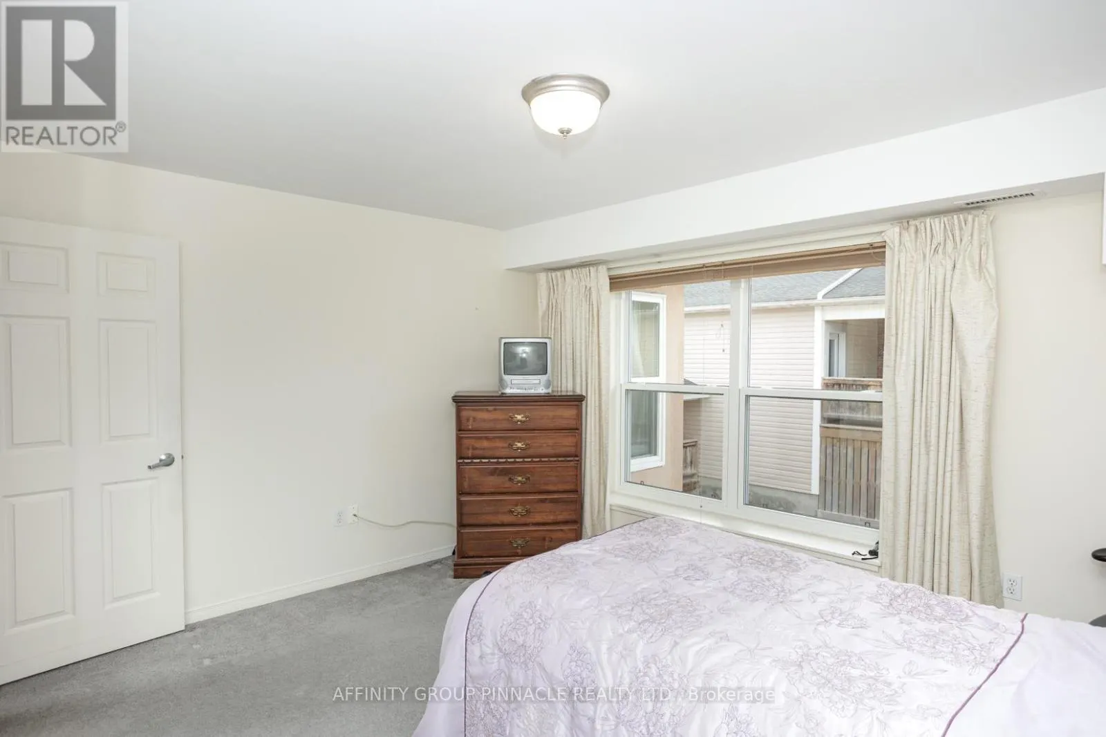312 - 8 HURON STREET, #312