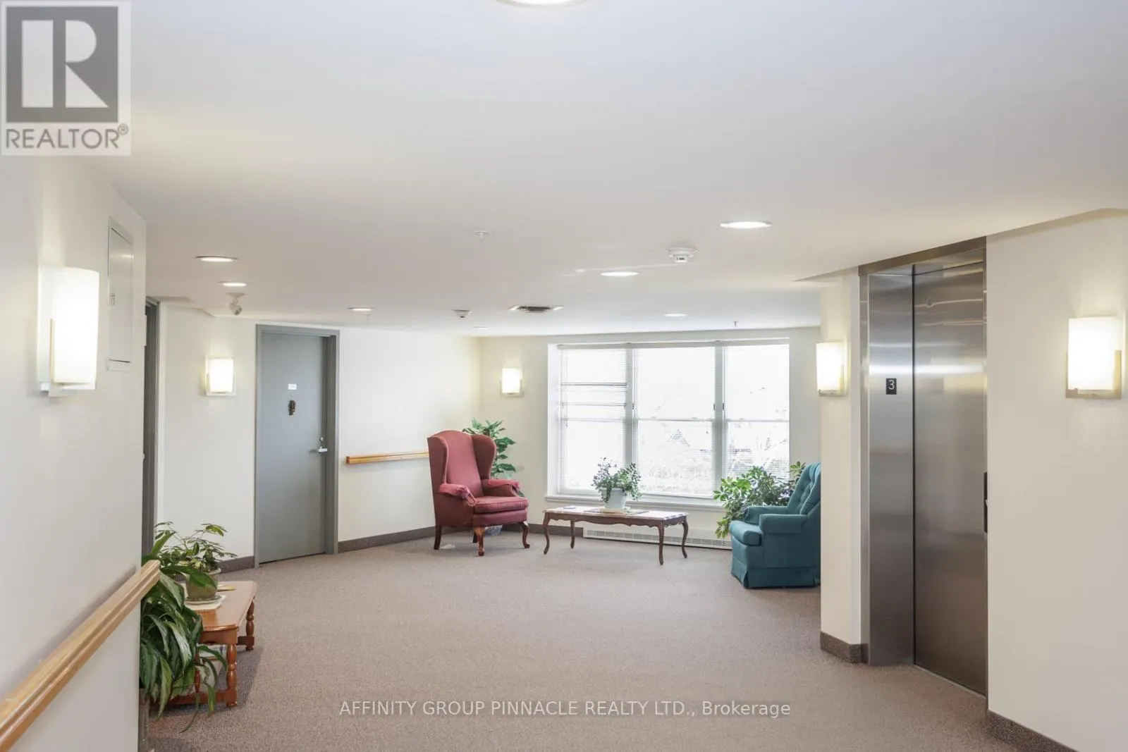 312 - 8 HURON STREET, #312