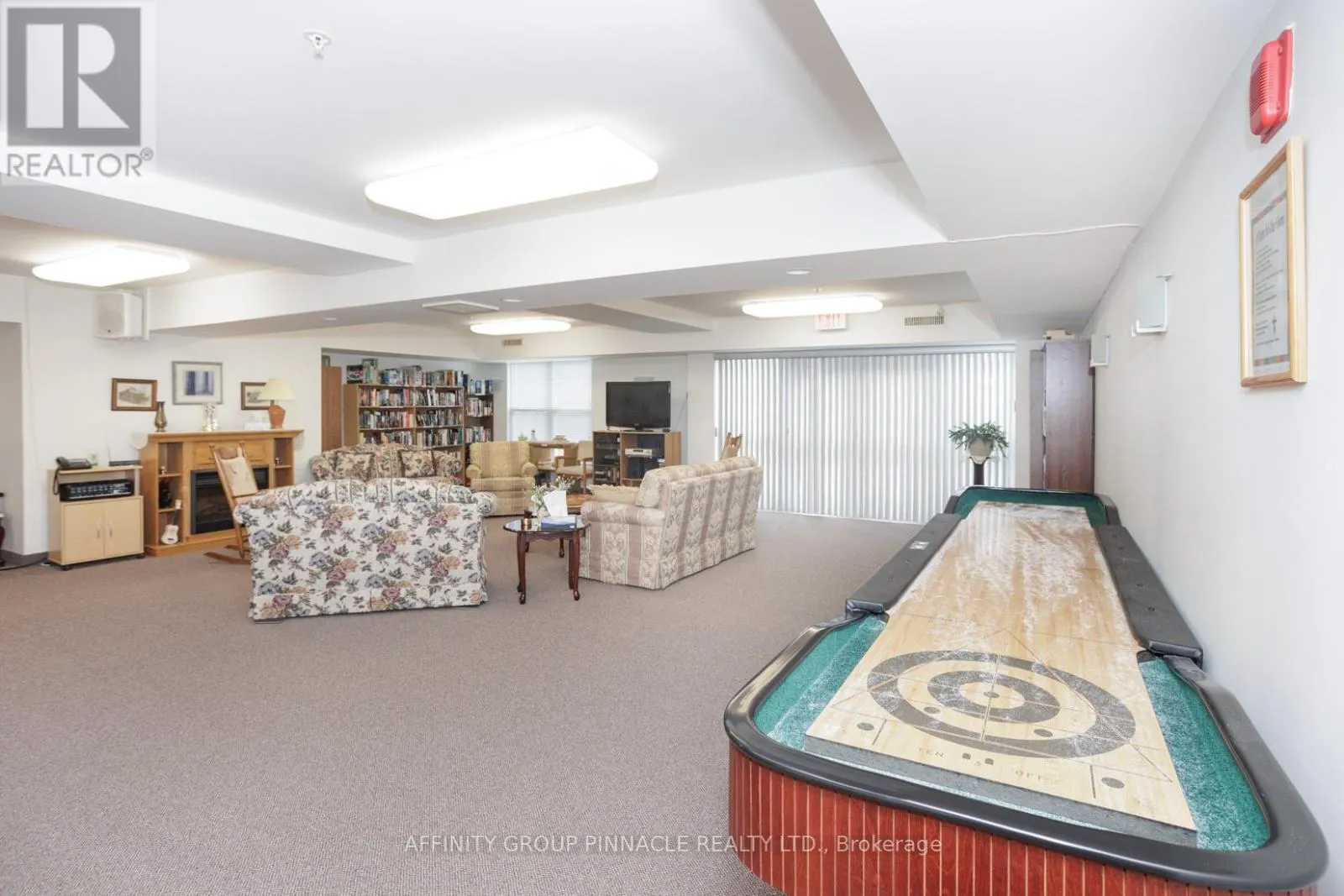 312 - 8 HURON STREET, #312