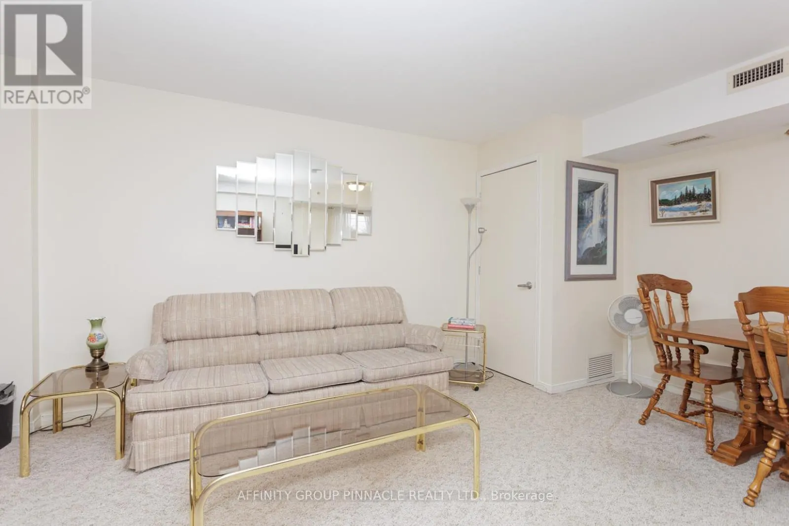 312 - 8 HURON STREET, #312