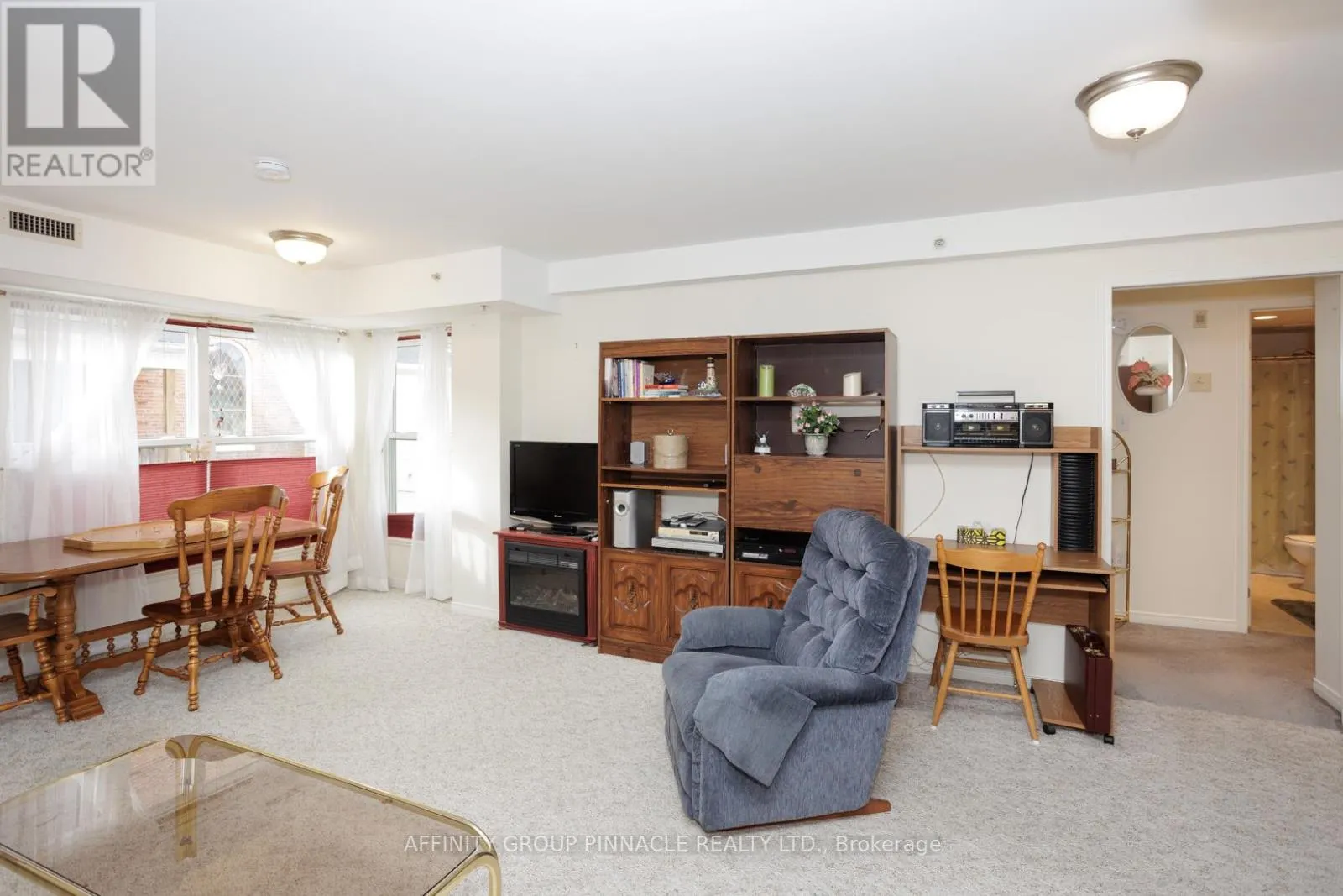 312 - 8 HURON STREET, #312