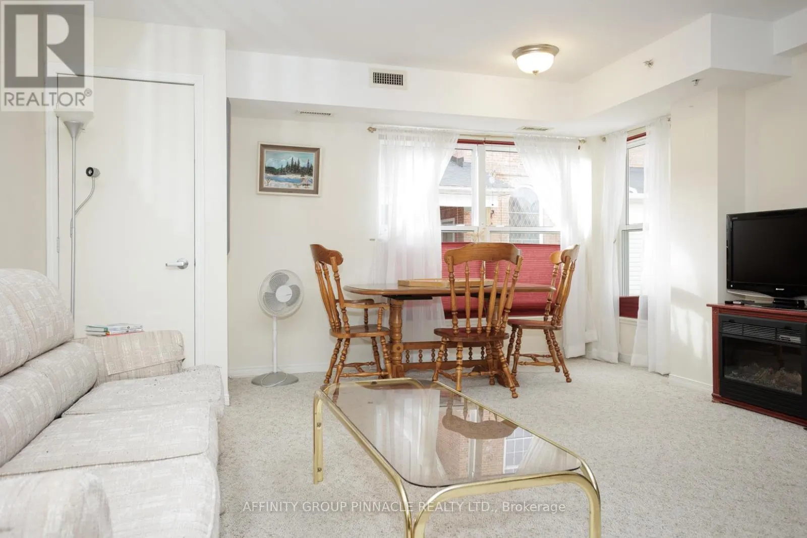 312 - 8 HURON STREET, #312