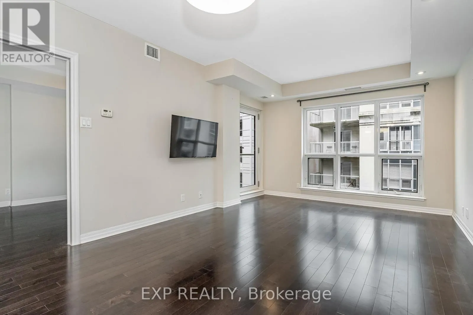 2606 - 242 RIDEAU STREET
