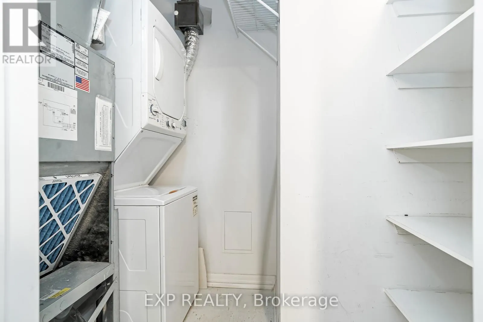 2606 - 242 RIDEAU STREET