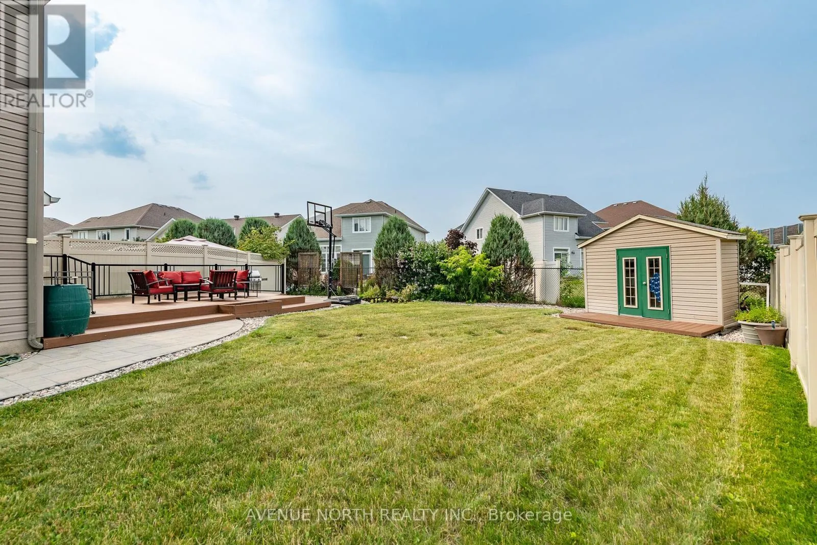 448 ROCHEFORT CIRCLE