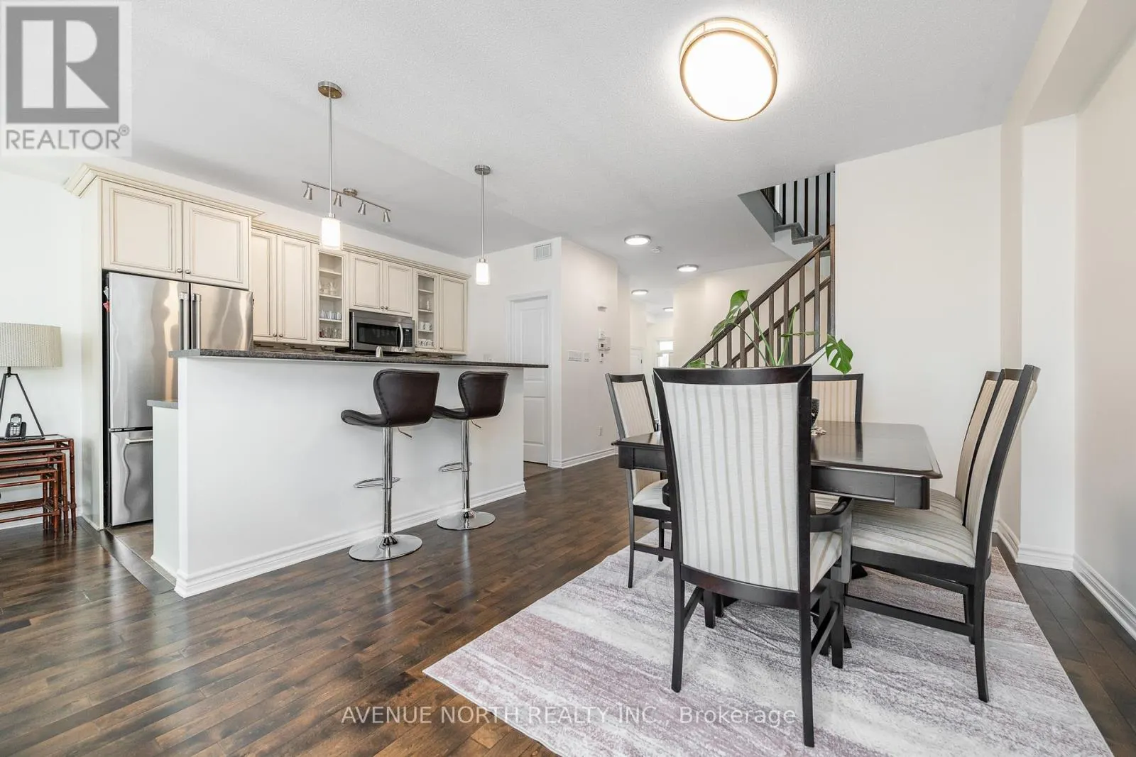 448 ROCHEFORT CIRCLE