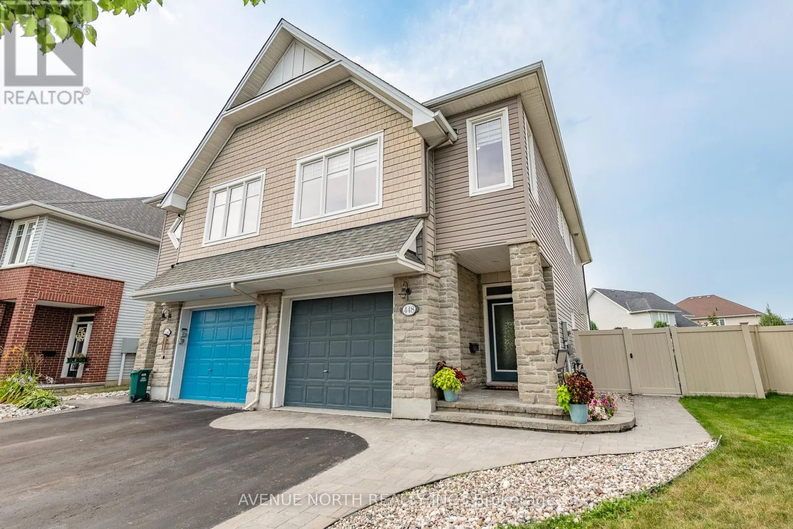 448 ROCHEFORT CIRCLE