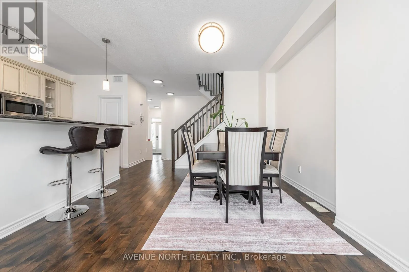 448 ROCHEFORT CIRCLE