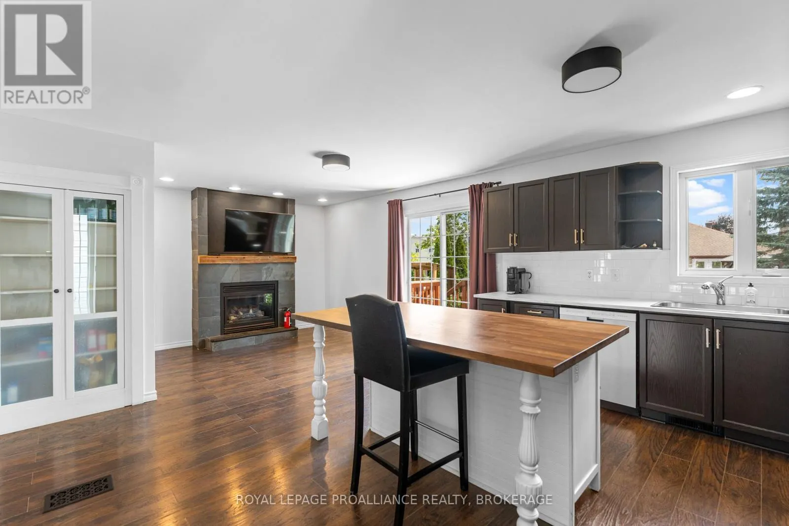 343 SUNRISE CRESCENT