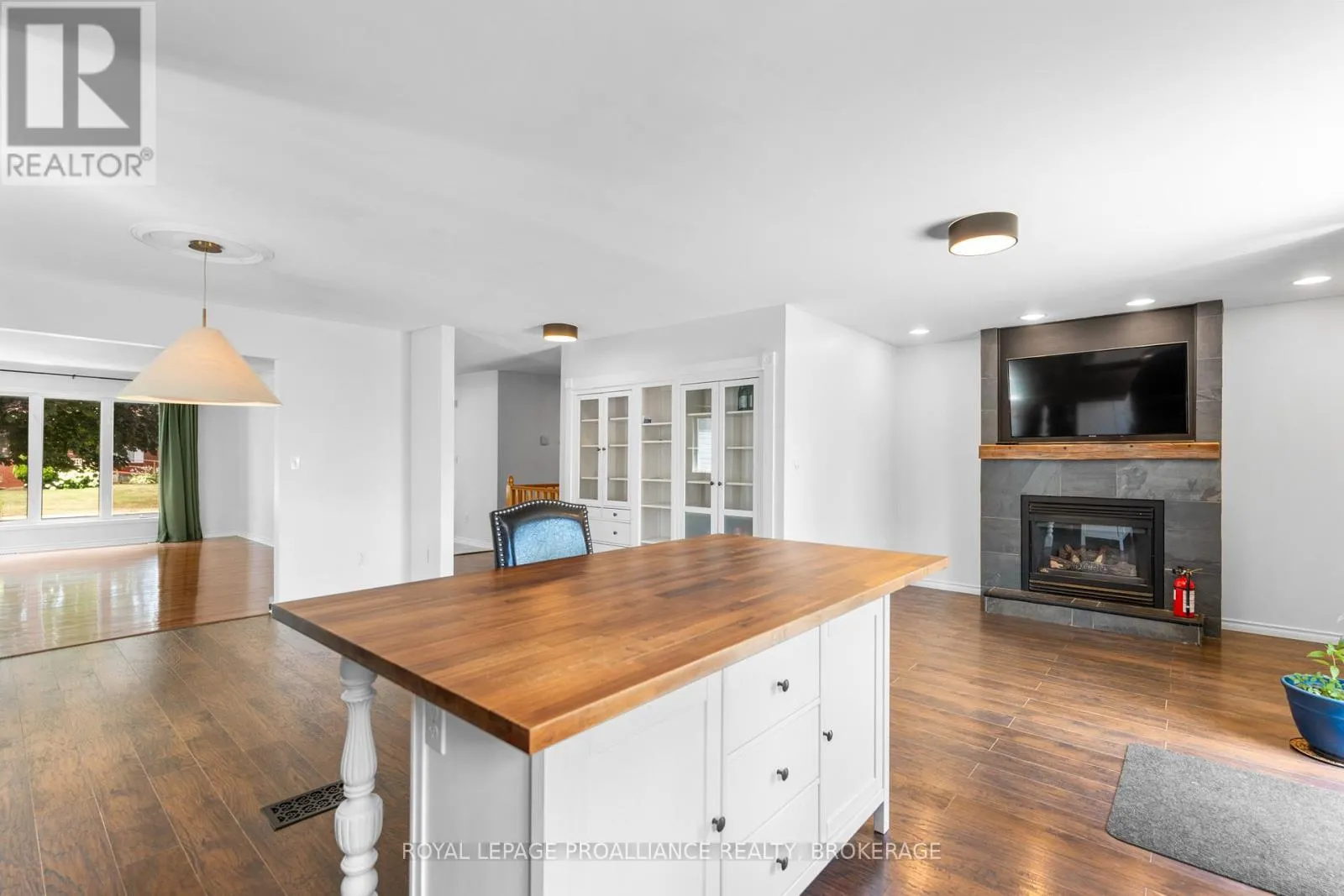 343 SUNRISE CRESCENT