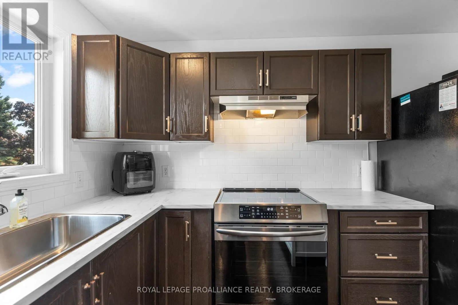 343 SUNRISE CRESCENT
