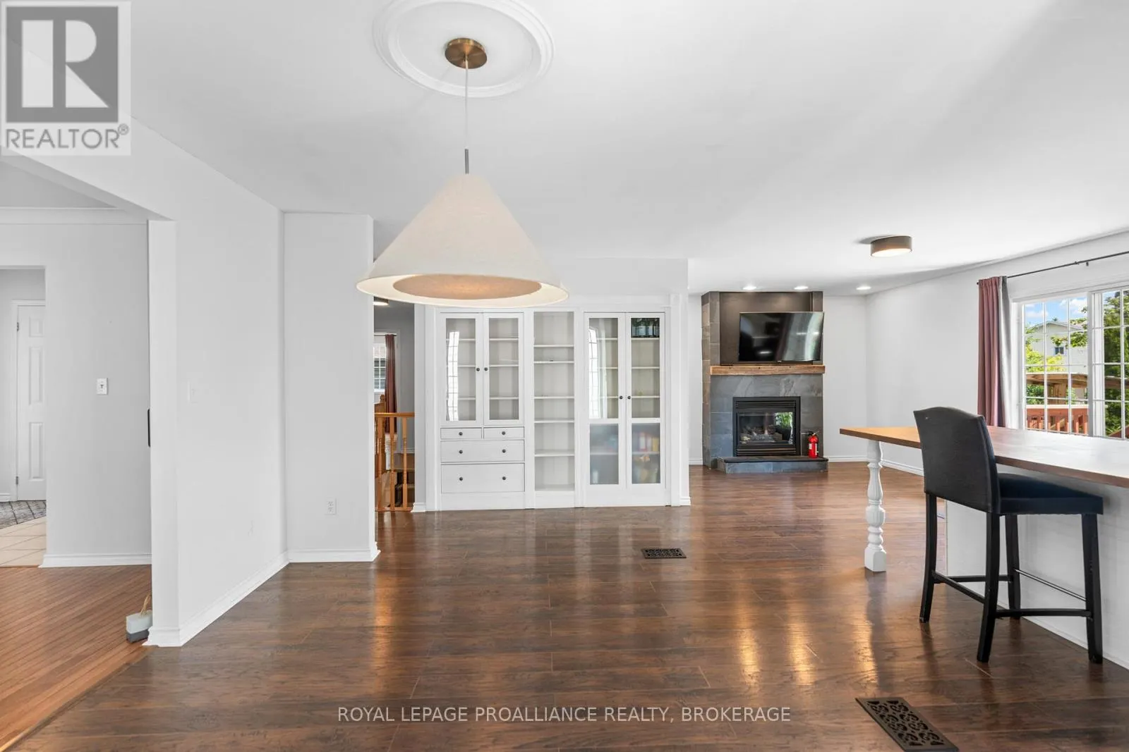 343 SUNRISE CRESCENT