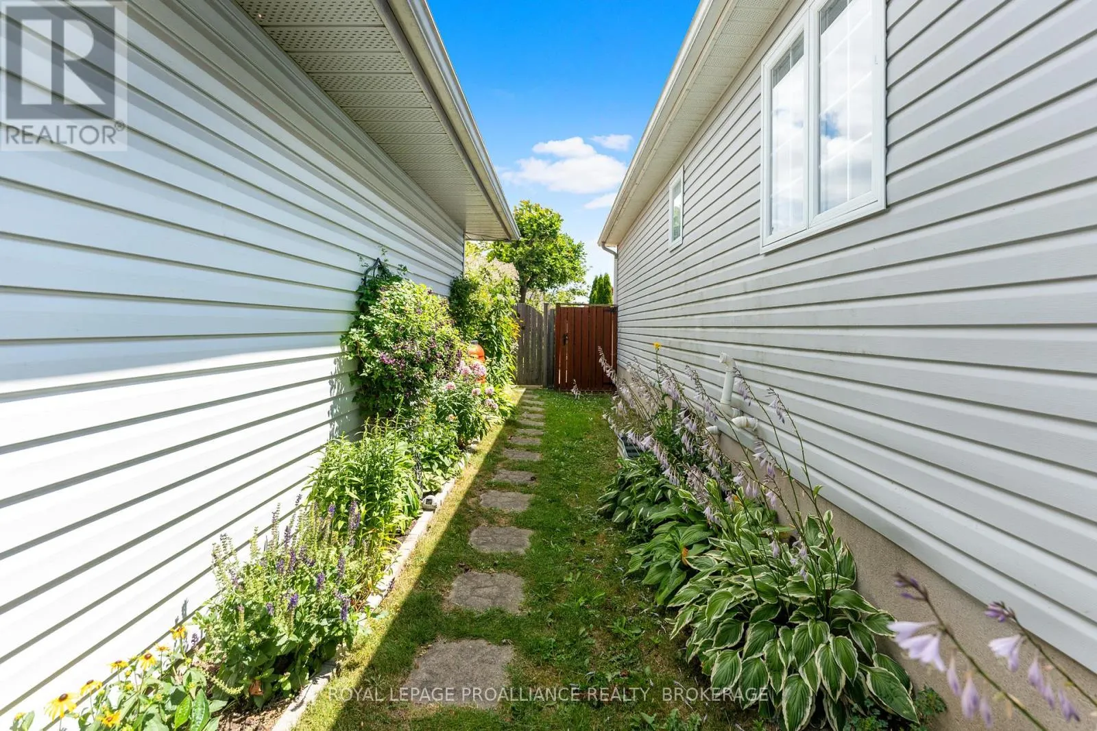 343 SUNRISE CRESCENT
