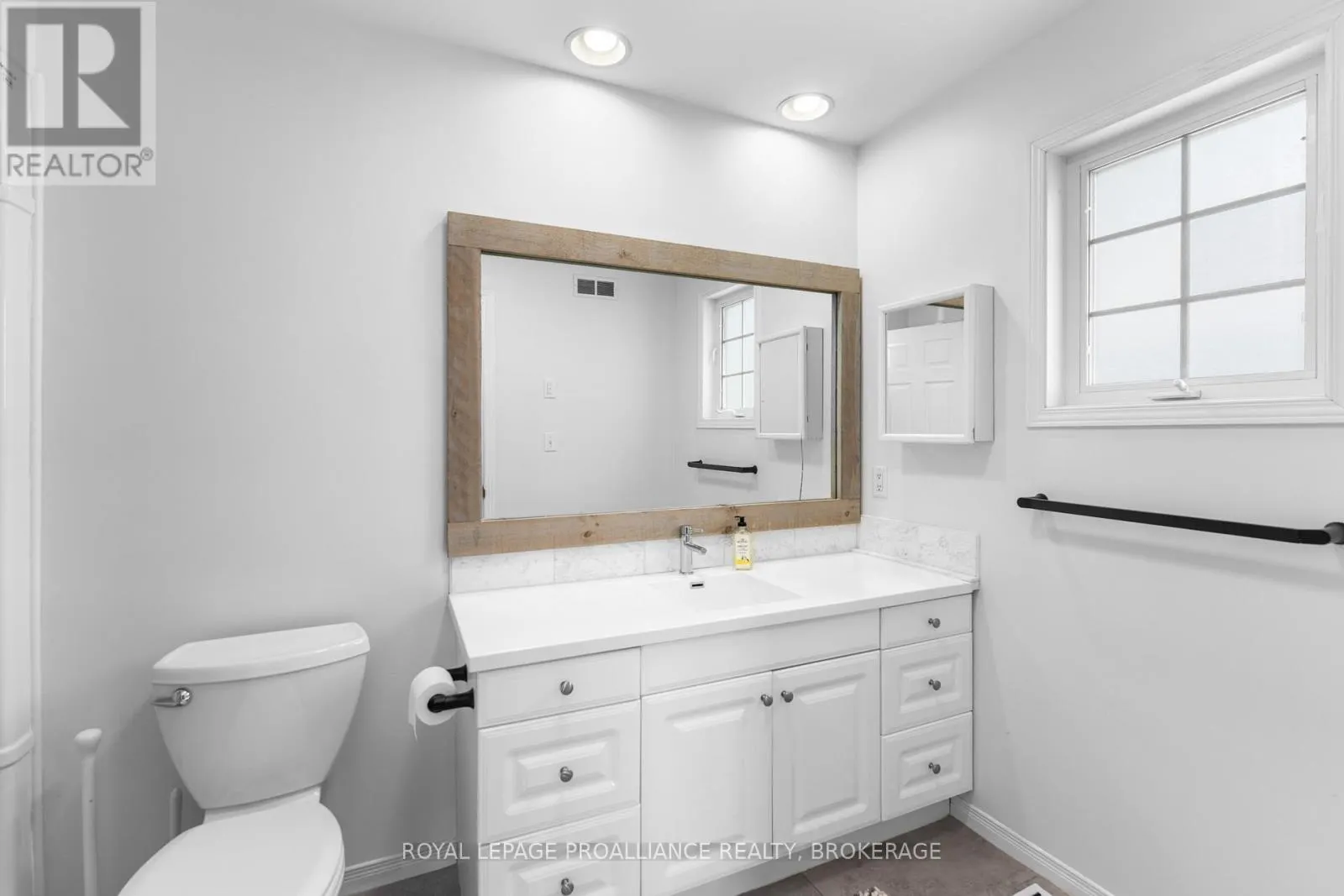 343 SUNRISE CRESCENT