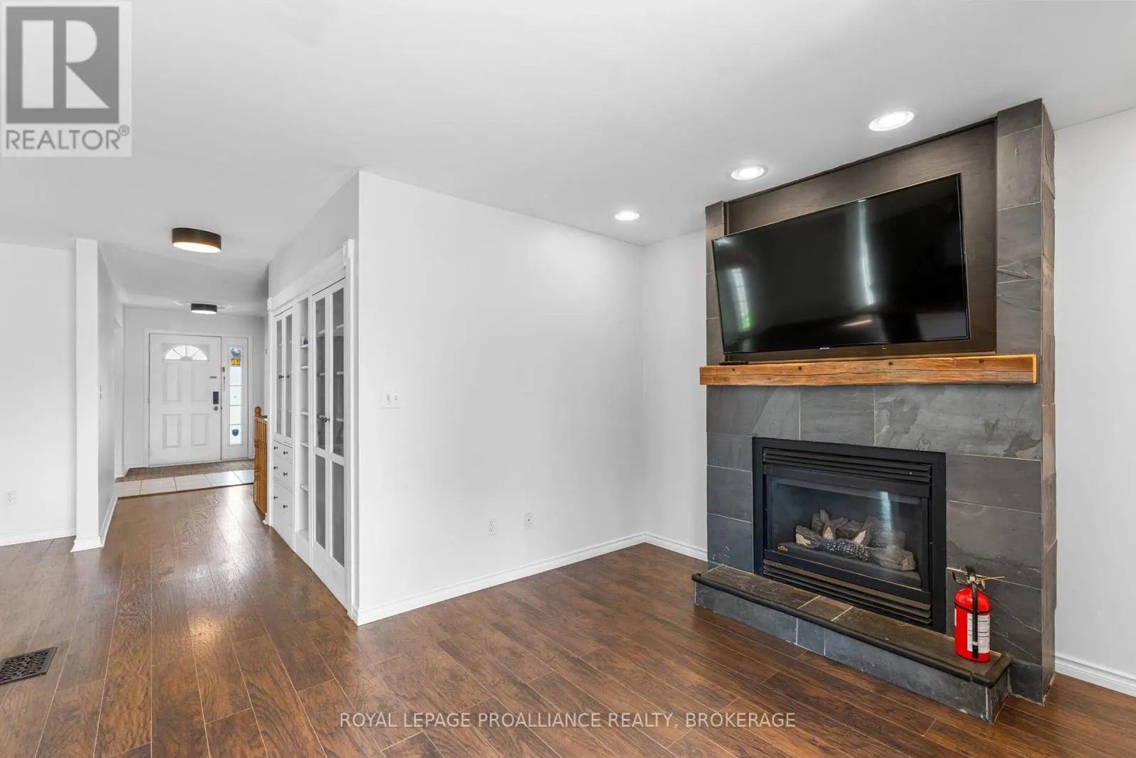 343 SUNRISE CRESCENT