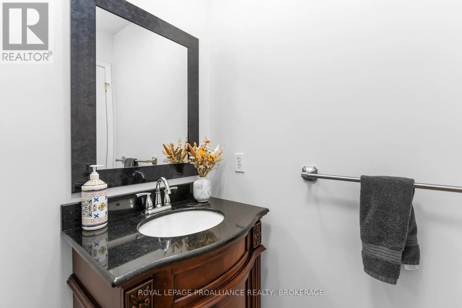 343 SUNRISE CRESCENT