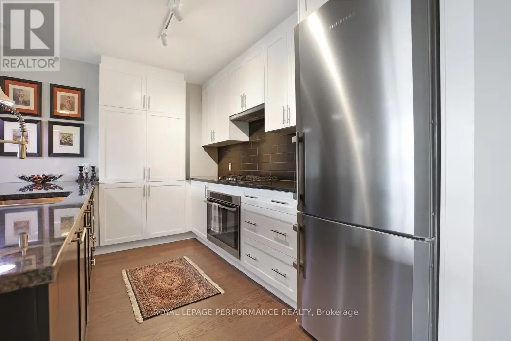 412 - 570 DE MAZENOD AVENUE