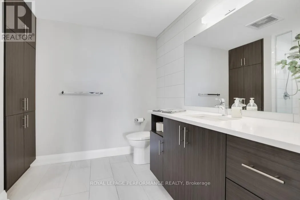 412 - 570 DE MAZENOD AVENUE