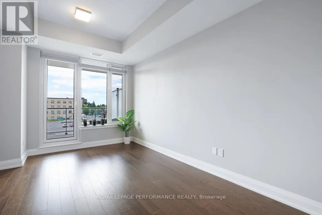 412 - 570 DE MAZENOD AVENUE