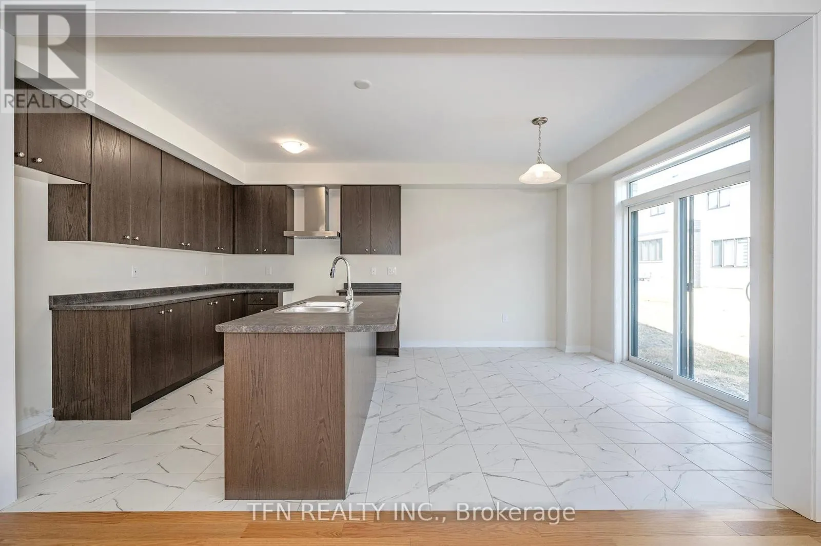 71 WINTERGREEN CRESCENT