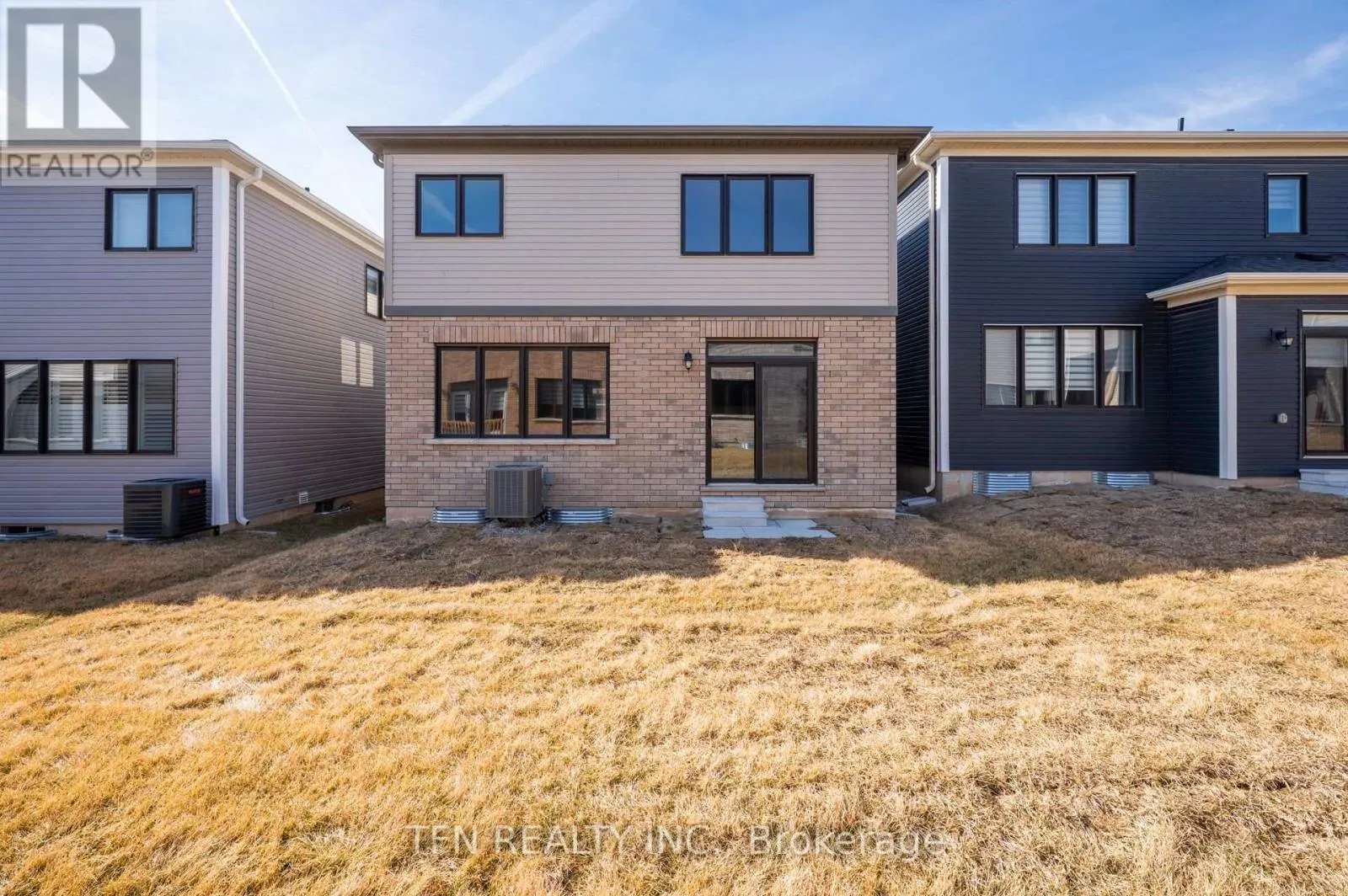 71 WINTERGREEN CRESCENT