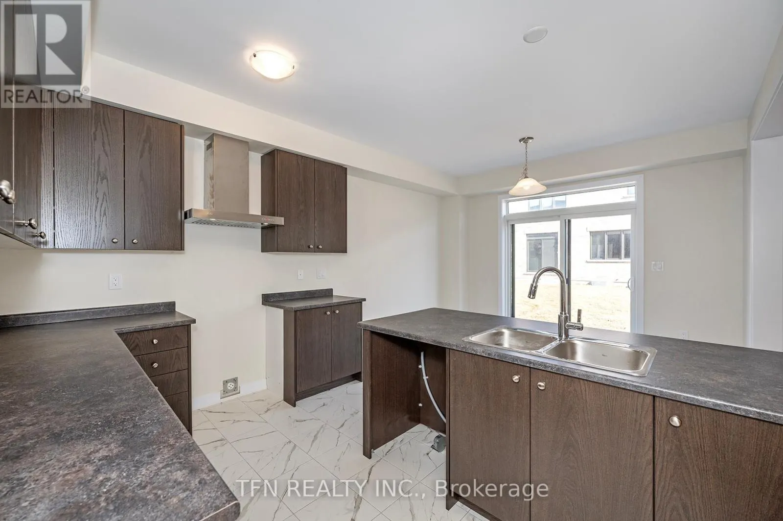 71 WINTERGREEN CRESCENT