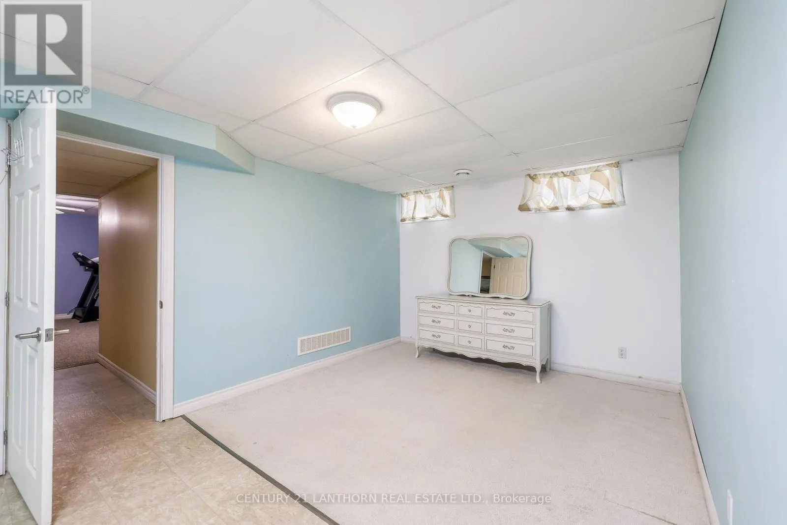 25 EMPIRE BOULEVARD