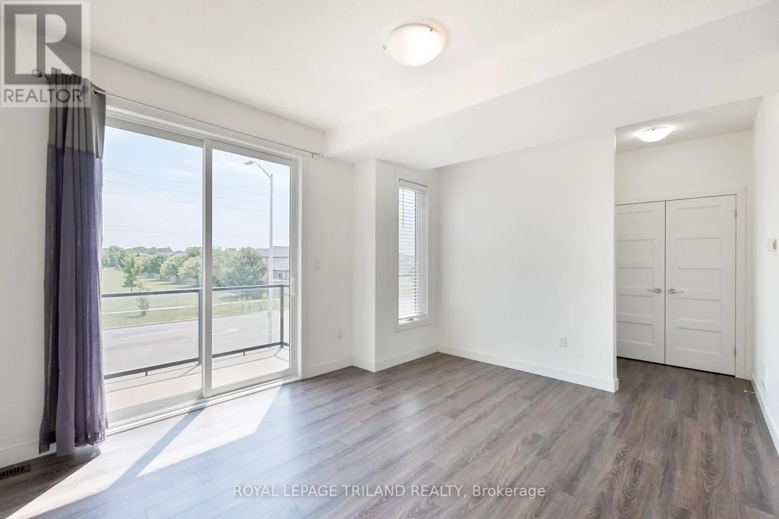 927 SARNIA ROAD