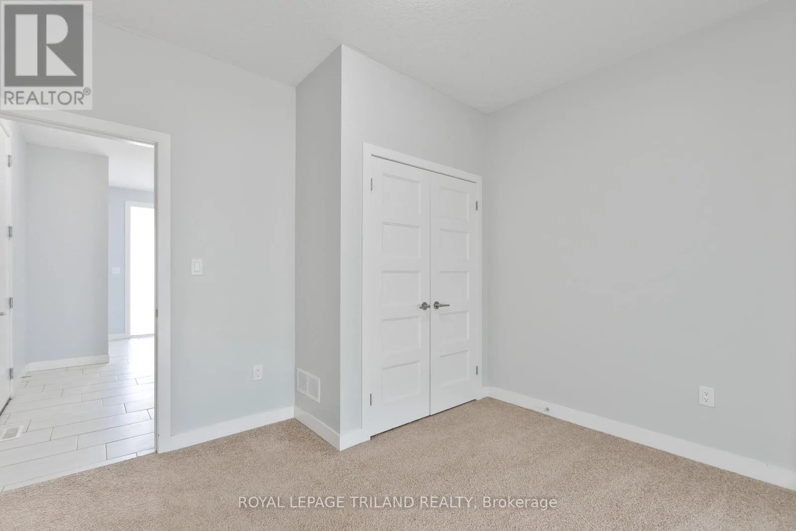 927 SARNIA ROAD