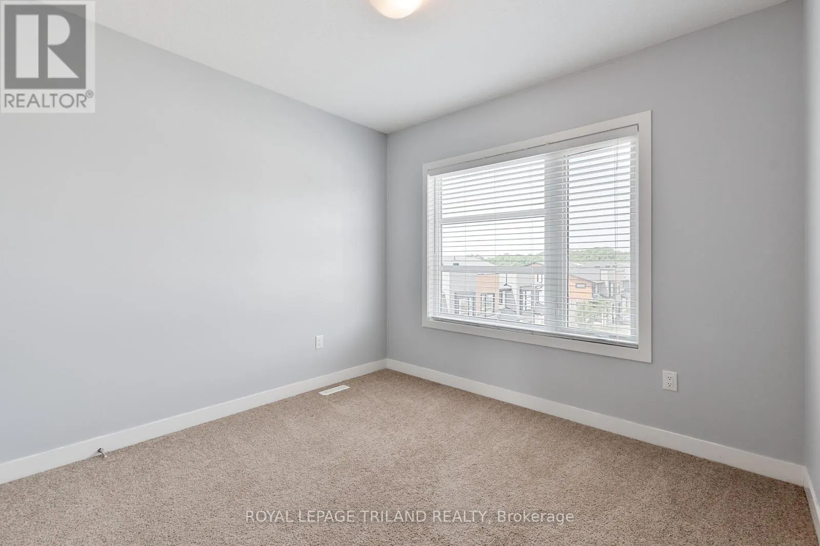 927 SARNIA ROAD