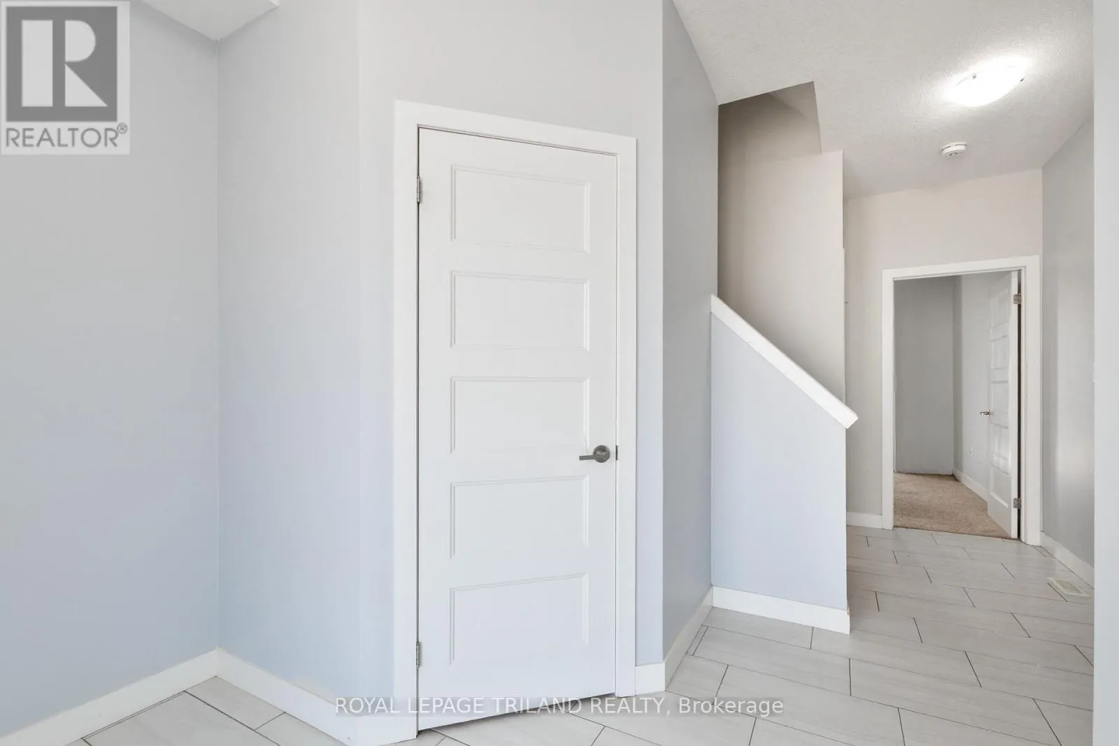 927 SARNIA ROAD
