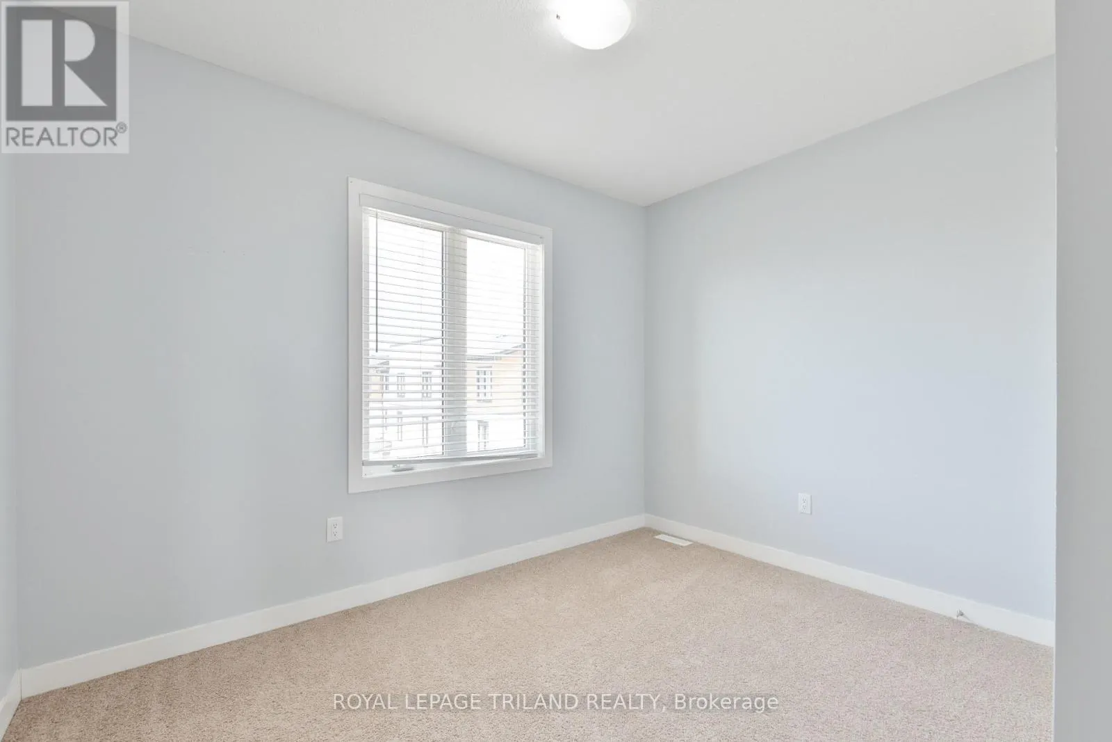 927 SARNIA ROAD