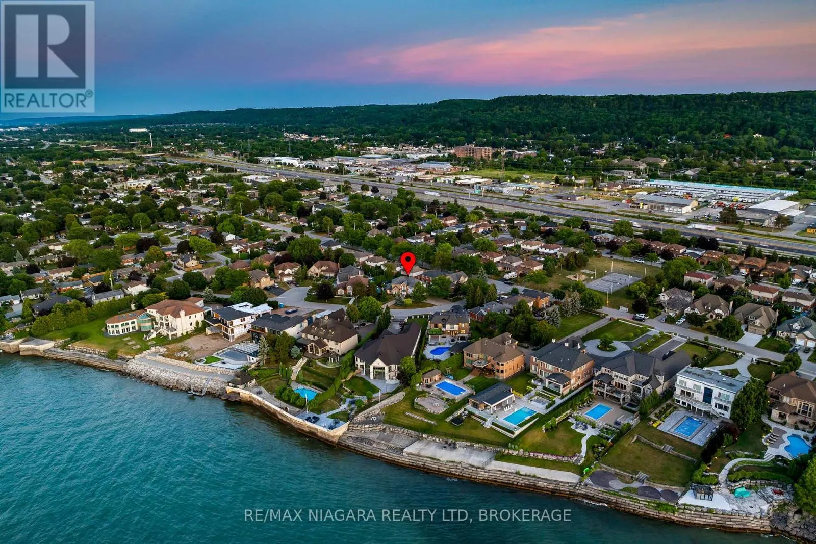 13 SHORELINE CRESCENT