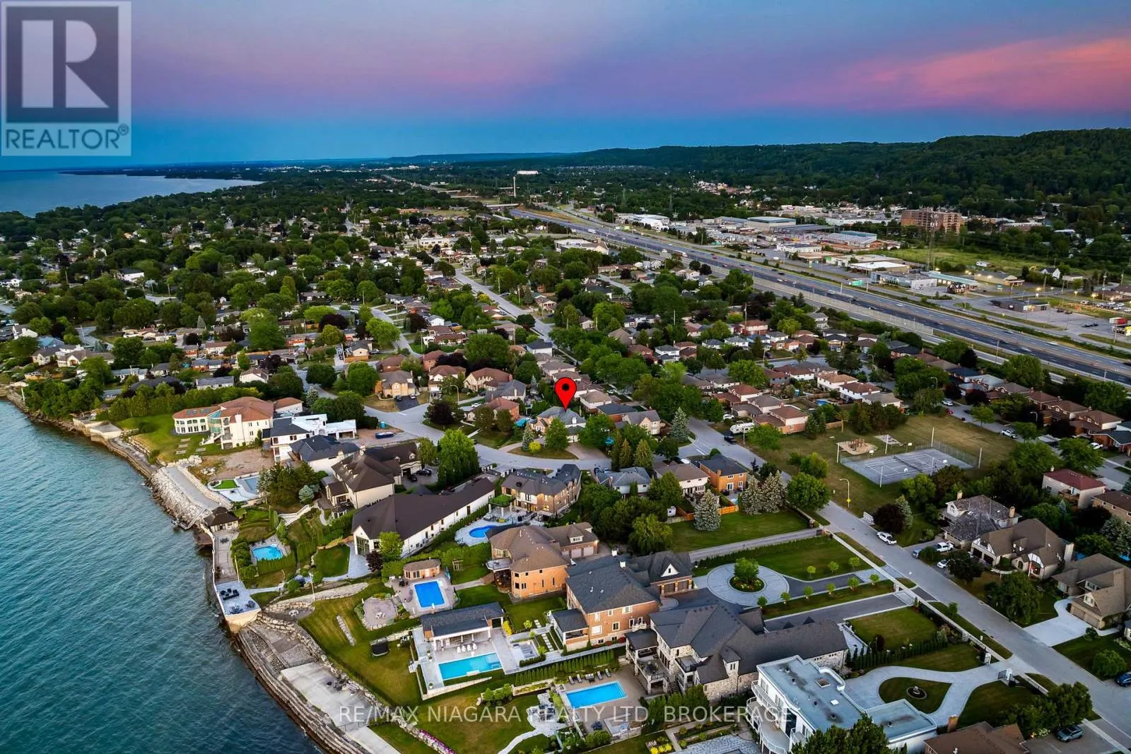 13 SHORELINE CRESCENT