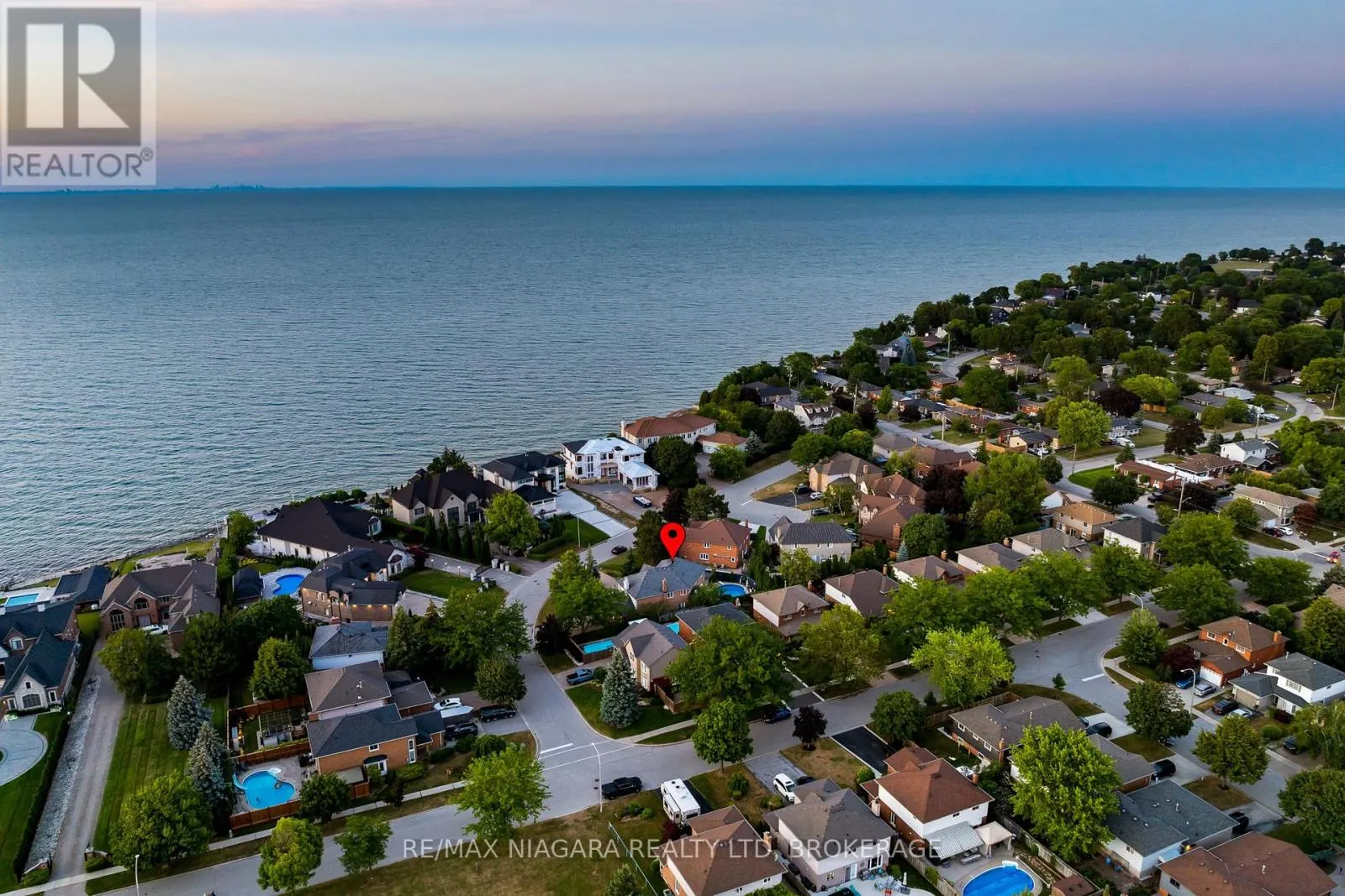 13 SHORELINE CRESCENT