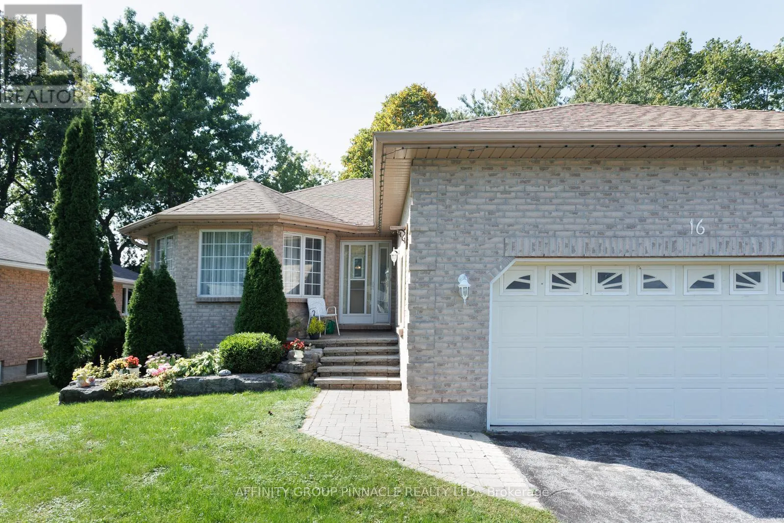 16 HILLVIEW DRIVE