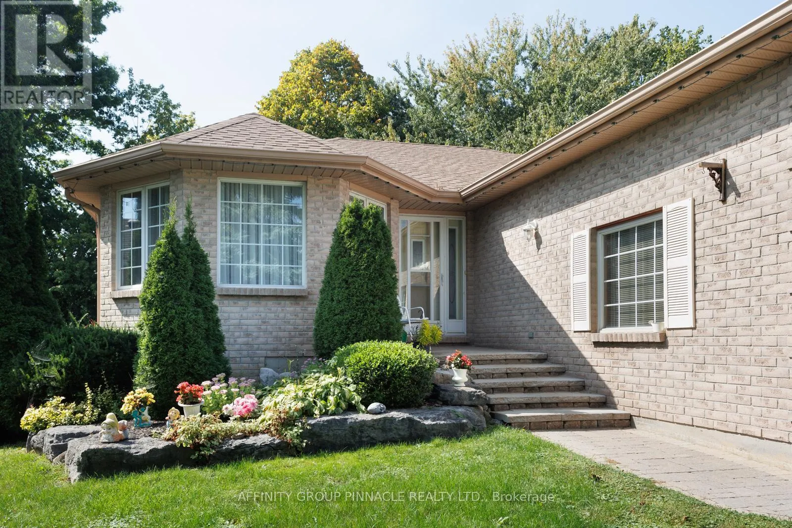 16 HILLVIEW DRIVE
