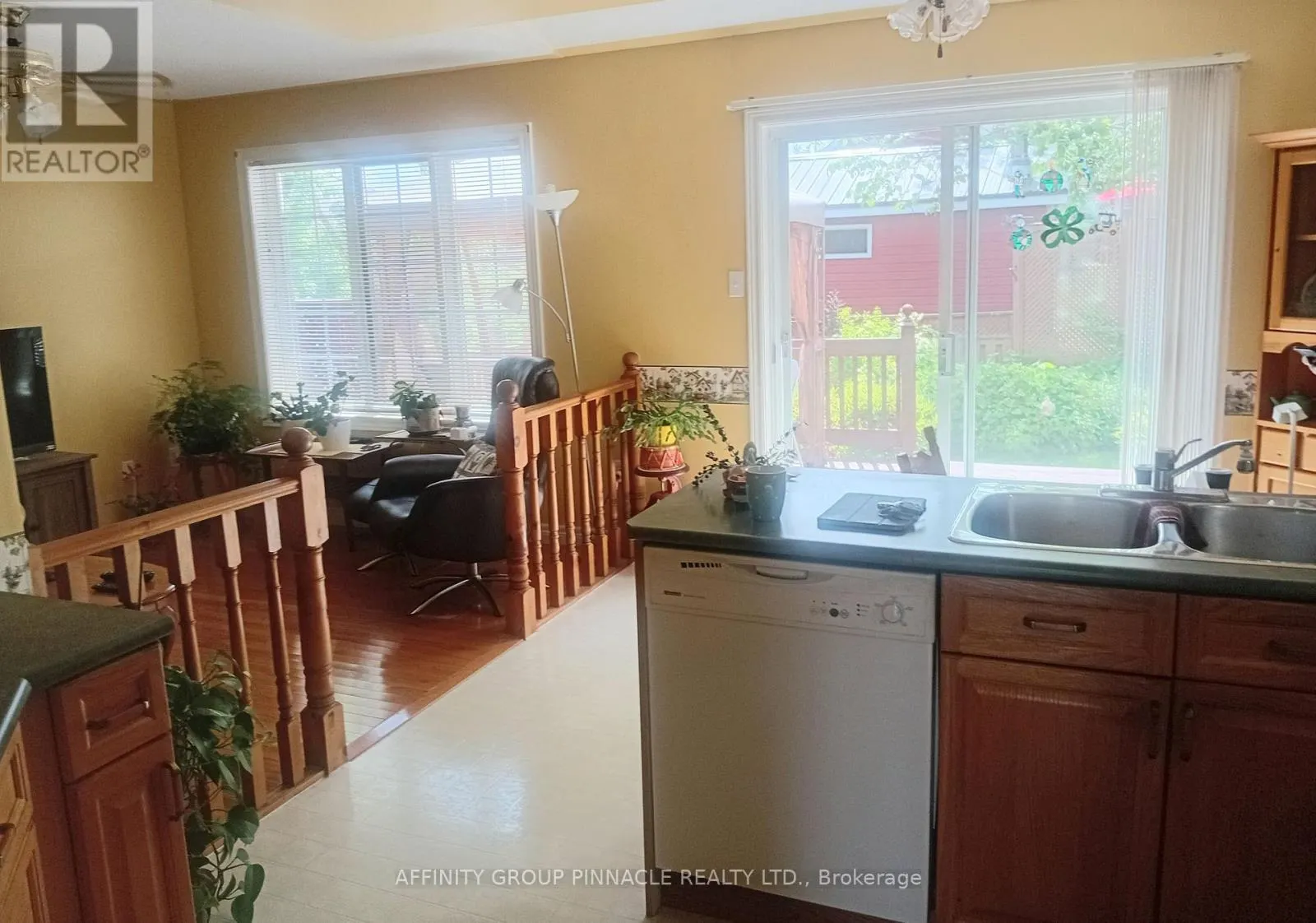 16 HILLVIEW DRIVE