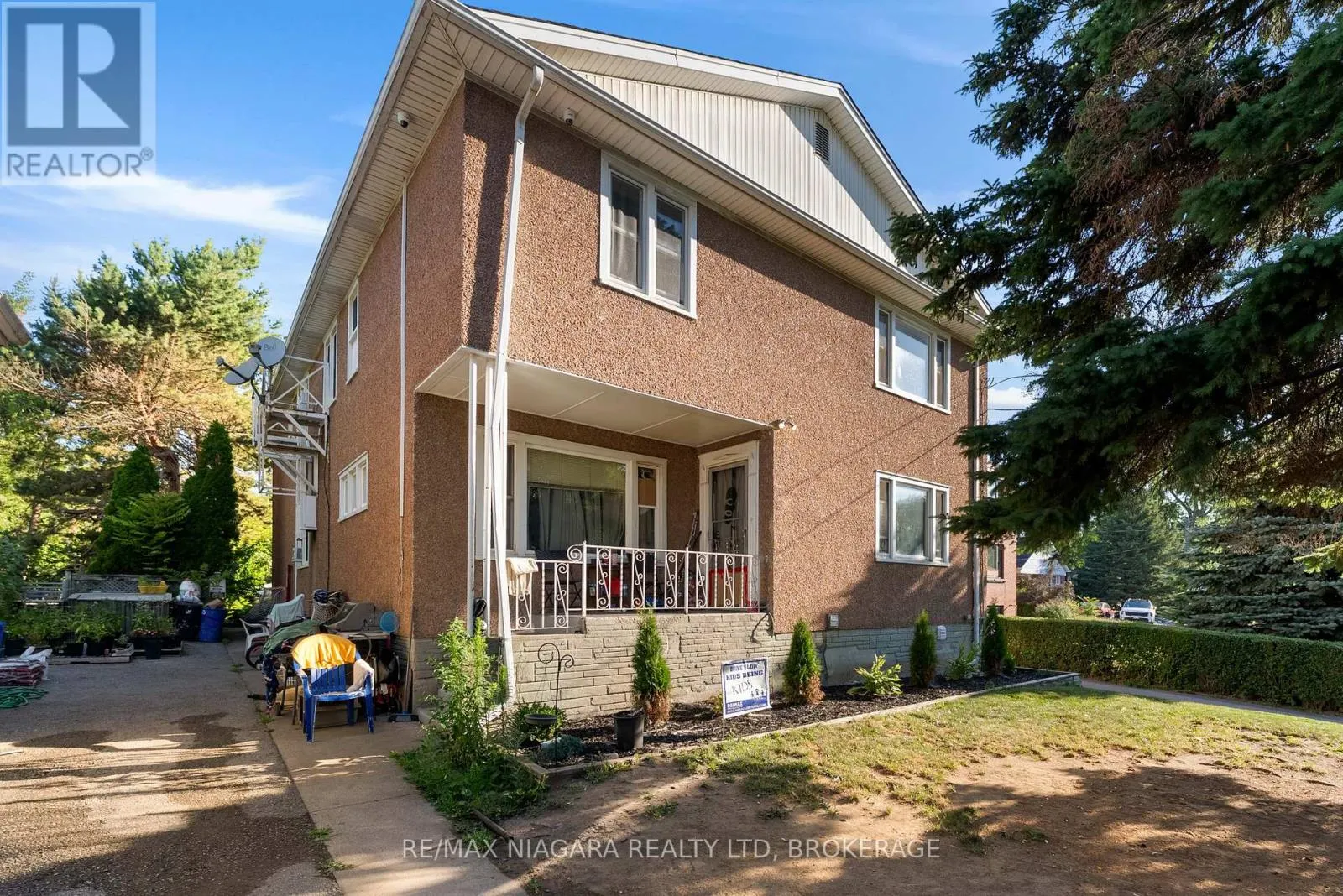 24 GALE CRESCENT