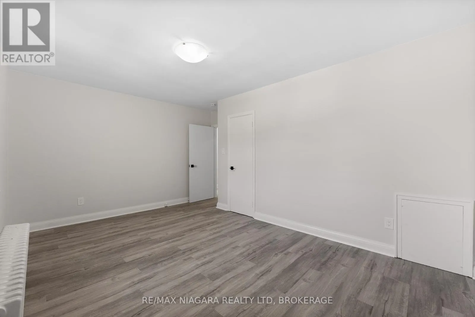 24 GALE CRESCENT